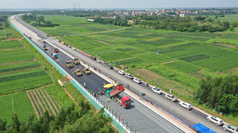 建設?邁進‖薪火相傳，續(xù)寫奮進篇章